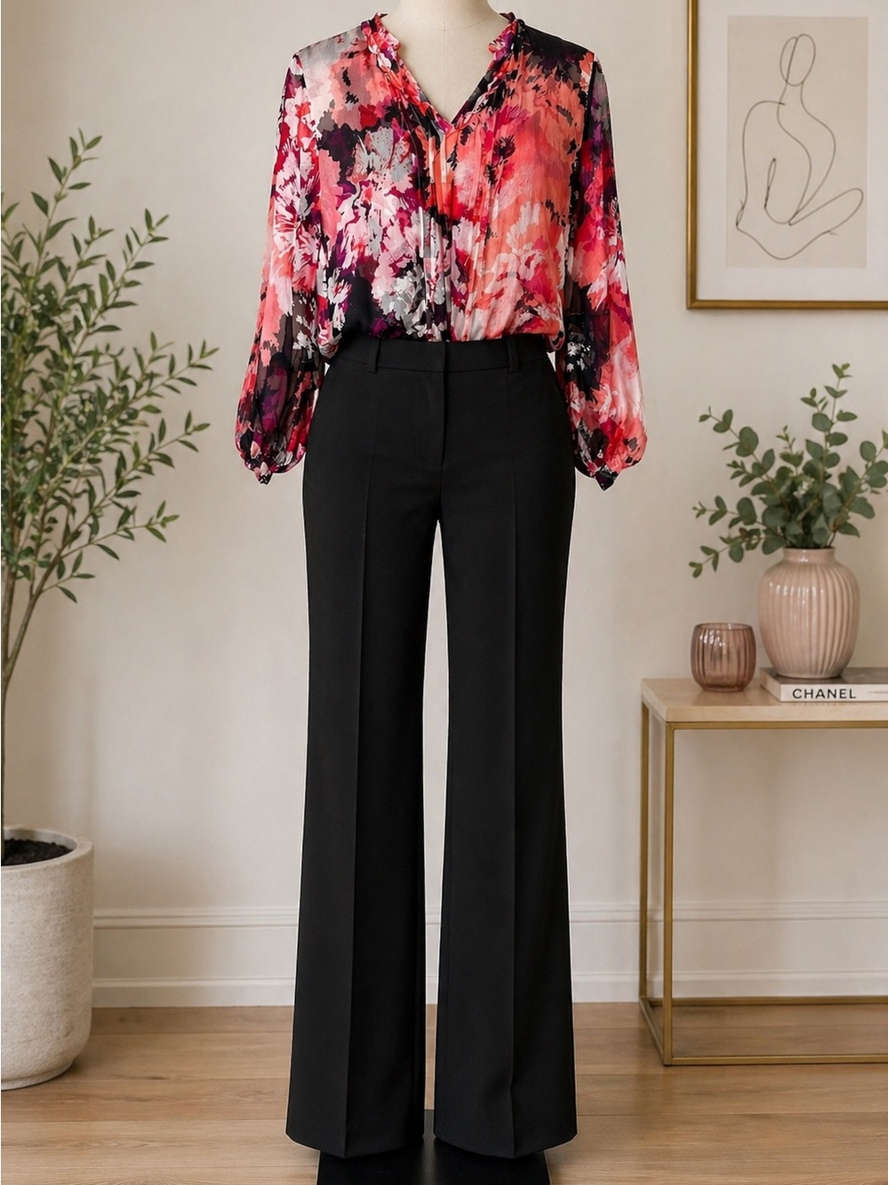 Elie Tahari 100 % Silk Ashlyn V Neck Colorful Lightweight Blouse - Picture 4 of 13